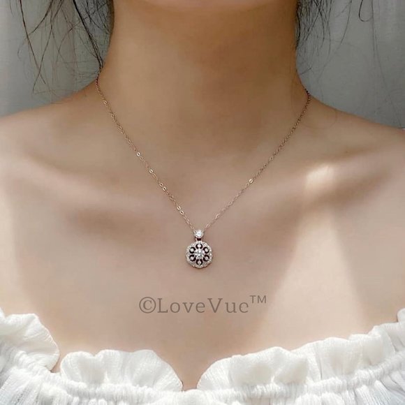 Certified 0.5ct. t.w. Diamond Cluster Luxury Floral Necklace VVS1 GRA Certified - Picture 3 of 16